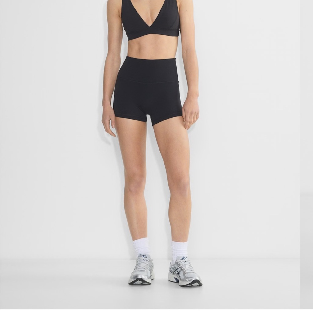 Aritzia Butter 5” short
